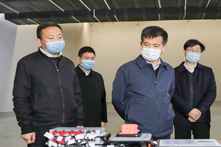 馬承祖在展宇新能源調(diào)研企業(yè)復(fù)工復(fù)產(chǎn)情況